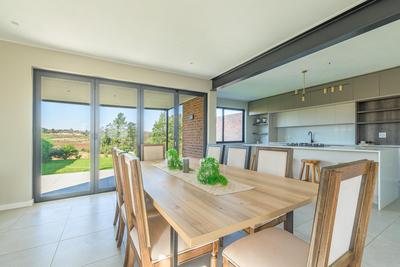 Townhouse For Sale in Leonard, Hilton